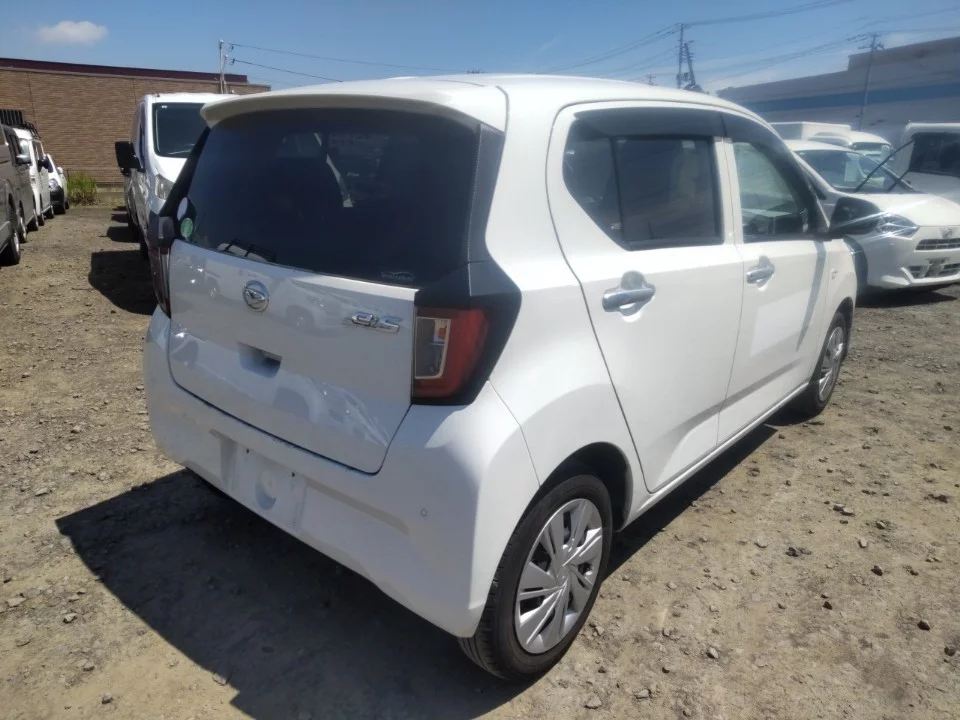 Daihatsu Mira e:S LA350S 2021